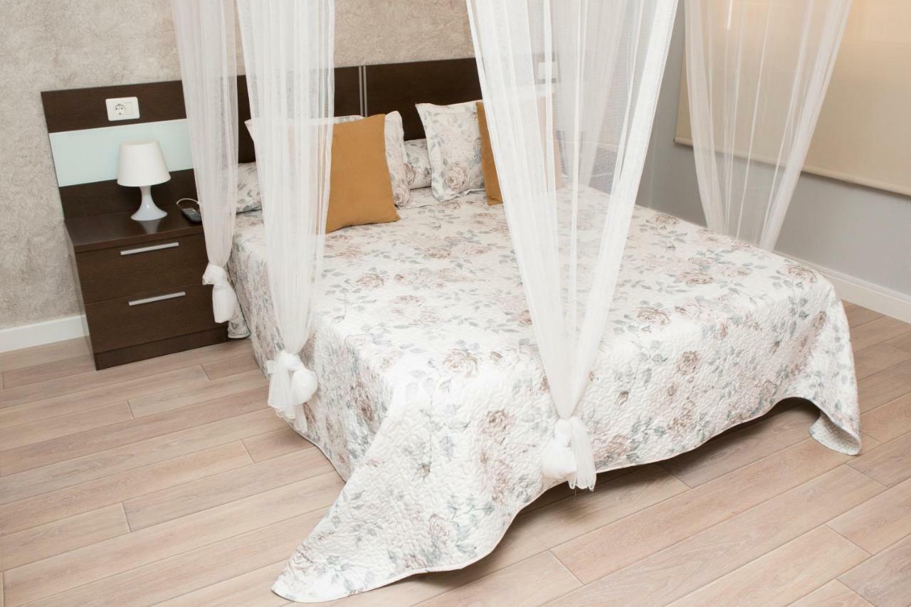Hostal Kukia نويا المظهر الخارجي الصورة
